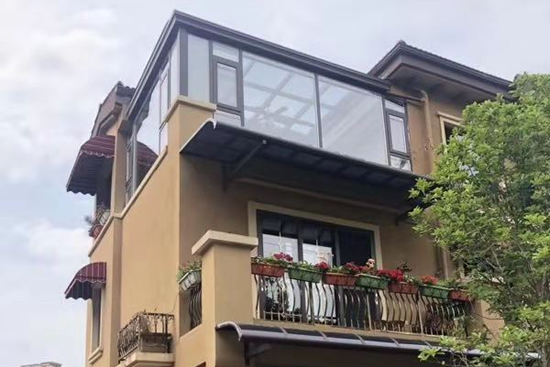 想要提高居家生活質(zhì)量，你家里需要一道伊盾安全門窗！112702